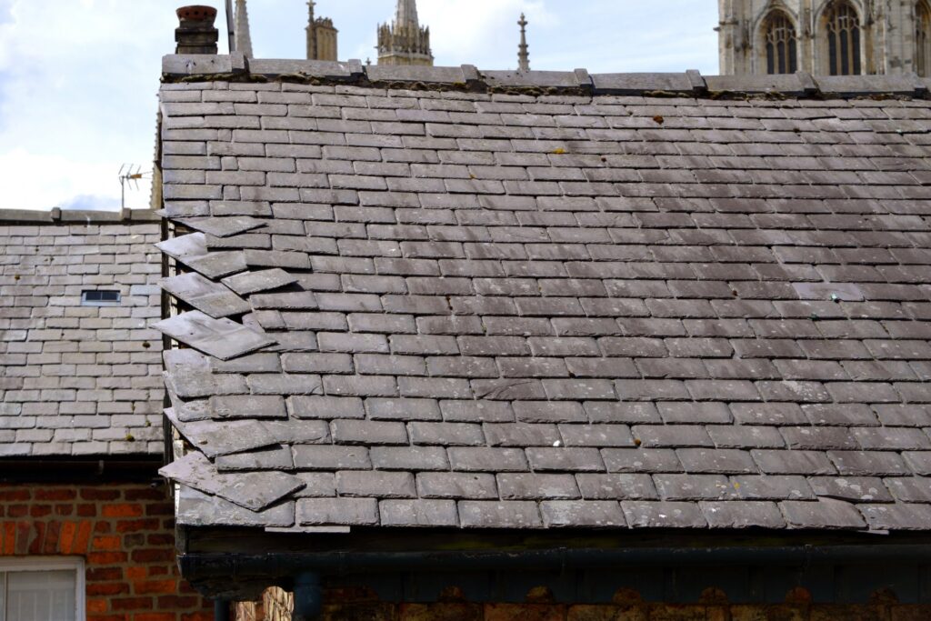 Find a roof repair contractor Oxfordshire